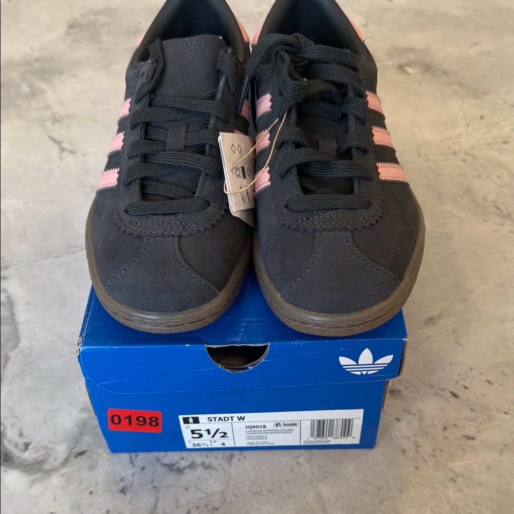 adidas stadt grey Suede Sneakers with Pink Three Stripes